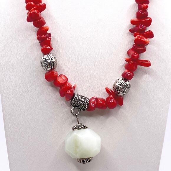 Red Coral Beaded Necklace with Green Lace Jade Pendant 16” Long - Picture 3 of 8